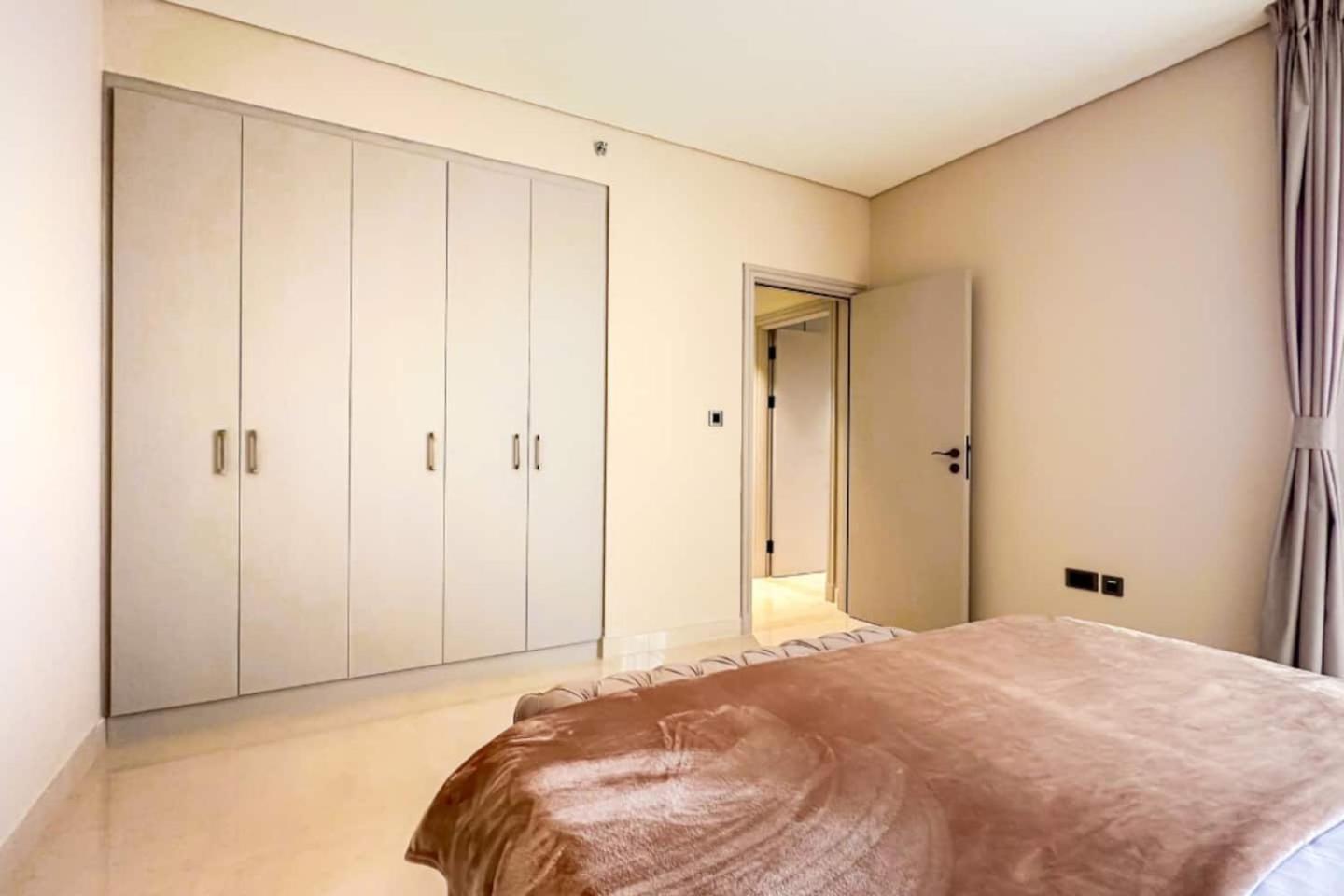 Summer Offer Private Beach And Pool Apartment Dubai